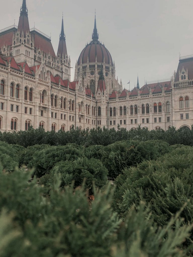 4 days in Budapest the parliament 