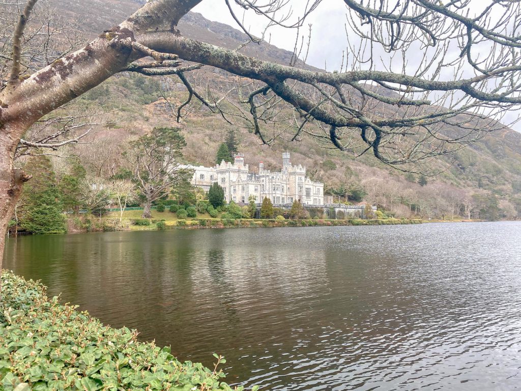 Tips for Traveling to Ireland for the First Time Kylemore Abbey, County Galway, Ireland
