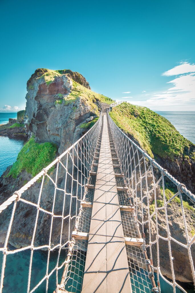 Virtual Tours of Ireland - Carrick a Rede Rope Bridge, County Antrim, Ireland