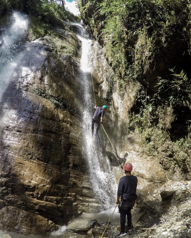 Waterfall Abseiling in Nepal © Full Time Explorer