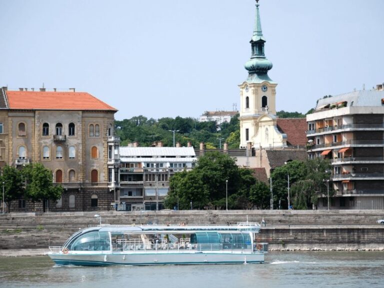 11 Best Boat Tours in Budapest That Will Make Your Jaw Drop in 2024!