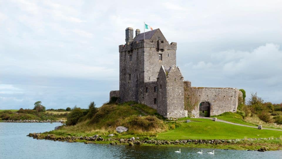 Should you tip in Ireland: Castle in Ireland