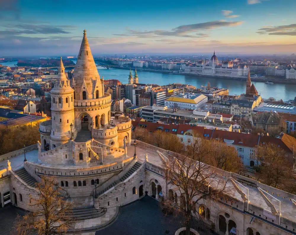 how to visit budapest cheap