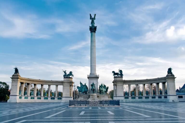 15+ Hidden Gems in Budapest that Tourists Don’t Know About!