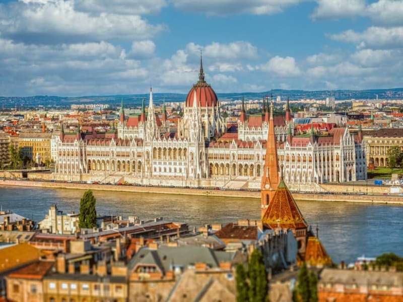 travel cost hungary