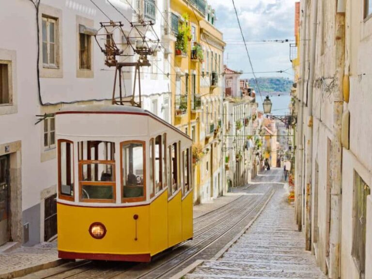 Is there Uber in Lisbon? (A 2024 Guide to Getting Around)